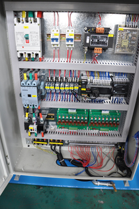 Machine de pliage et de roulage de plaques à 4 rouleaux CNC à grande vitesse entièrement automatique - Product Image 6