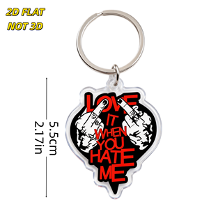 Portachiavi in acrilico 'Love IT When You Hate Me' con testo rosso e cuore con doppio dito medio, ciondolo dallo stile audace per chiavi - Product Image 2