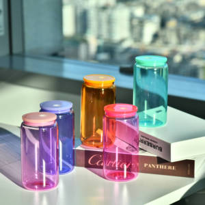 Verres à bière colorés de 16 oz en stock aux États-Unis, vierges pour sublimation, avec couvercle en plastique, vente en gros - Product Image 2