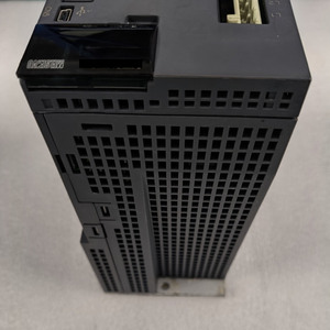 Unidad de Accionamiento DCS Axis MDS-D-SVJ3-10 - Product Image 1