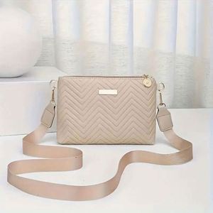 I-0637 Factory Usa Mairun Model 823 <b>Ladies</b> Fashion Shoulder Bag PU Leather Single ZIP Closure 6 Inch Outdoor Daily Use Polyester - Product Image 3