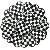Douze patchs brodés en forme de cœur à damier noir et blanc pour jeans, vestes, vêtements, chapeaux, décorations DIY