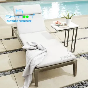 Chaise longue patio extérieur moderne 2024 nouvelle chaise longue au bord de la piscine Offre Spéciale en bois de teck confortable tout temps lit de soleil en teck (93004)