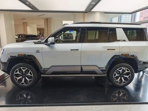 SUV Cinese a 5 Porte e <span class=keywords><strong>7</strong></span> <span class=keywords><strong>Posti</strong></span>, SUV di Grande Successo, <span class=keywords><strong>7</strong></span> <span class=keywords><strong>Posti</strong></span> di Medie-Grandi Dimensioni BYD Leopard 8 - Product Image 5