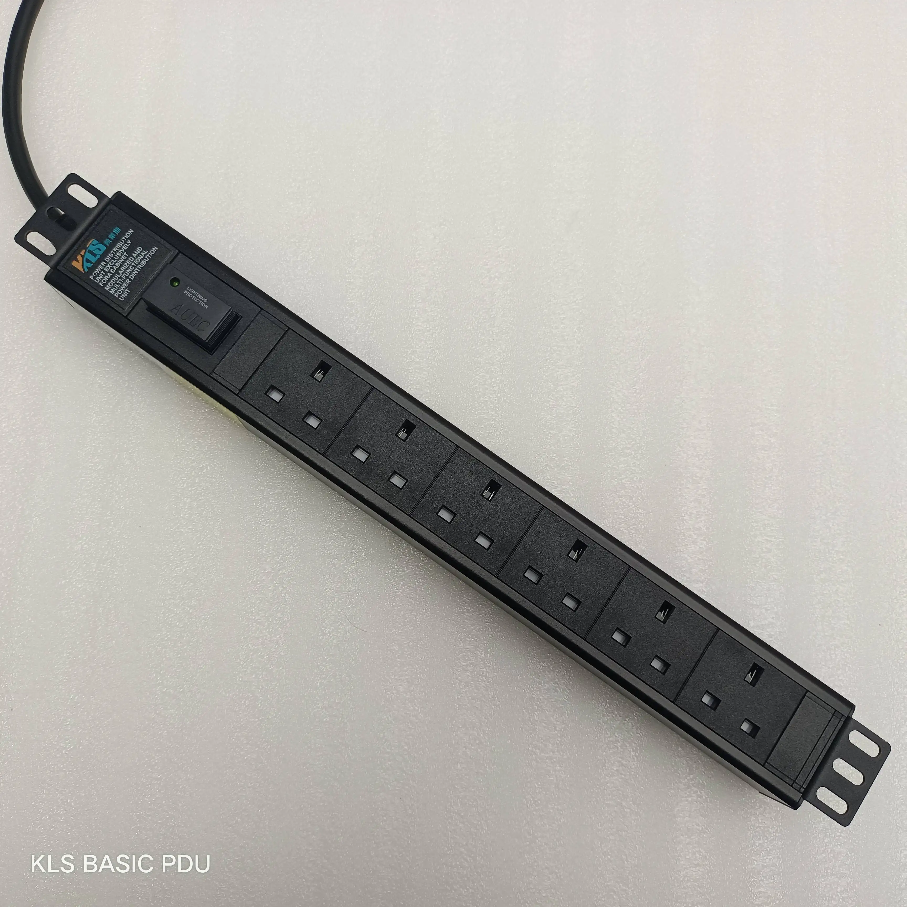 250v16aPdu配電ユニットラックマウントPdu16a240v8wayソケット19インチユニバーサル250v16aPdu