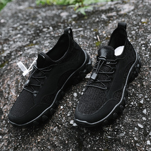 All'ingrosso Casual 2021 scarpe da trekking sportive di moda traspiranti per uomo scarpe da passeggio maschili in tessuto nero servizio OEM \ ODM <span class=keywords><strong>1</strong></span> paio - Product Image 4