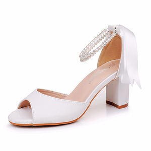 Sandales à talon haut à bout ouvert avec ruban perlé, chaussures de mariée blanches pour femme - Product Image 4