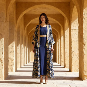 Abaya en polyester personnalisée de luxe avec impression dorée pour femmes musulmanes, robe élégante pour occasions spéciales - Product Image 1