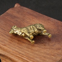 Figurine de mouton en bronze, artisanat en cuivre antique, finition vieillie, animal de dessin animé, décoration de bureau, cadeau amusant pour enfants