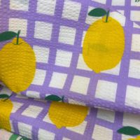 100% Baumwolle Gekämmter Gewebter Salzschrumpfstoff Atmungsaktiv Fruchtdruck Knitter-Textur Knitterresistent Abaya Hijab Kleid Hemd