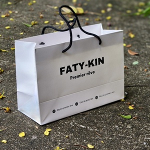 Sacs en papier de luxe personnalisés avec logo, sacs en papier d'art pour cadeaux, sacs en carton blanc pour magasins de vêtements et de chaussures - Product Image 3