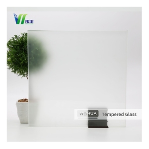 Fabricant chinois de <span class=keywords><strong>verre</strong></span> <span class=keywords><strong>trempé</strong></span> personnalisé, blanc laiteux, transparent, givré, Hs, unités isolantes solides pour serres et hôtels - Product Image 1