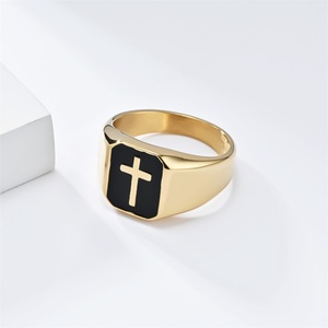 Anillos de Sello Personalizados de Acero Inoxidable Chapado en Oro de 14K con Carcasa Cuadrada Negra y Blanca para Mujer - Product Image 3