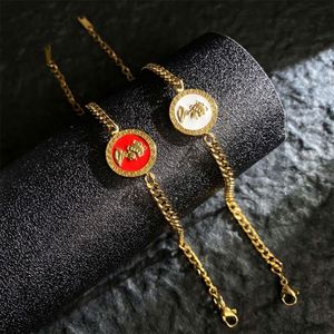 Bracelet de marque rond plaqué or 18 carats avec portrait de reine, en acier inoxydable, bijoux de mode, bracelet à maillons - Product Image 2