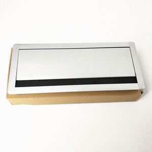 Boîte à œillets pour câble de bureau en alliage d'aluminium noir mat avec couvercle rabattable et brosse Boîte à œillets pour sortie de câble de bureau - Product Image 6