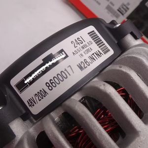 Haute qualité tout neuf 48V <span class=keywords><strong>200A</strong></span> pour <span class=keywords><strong>camion</strong></span> 8600017 générateur de puissance <span class=keywords><strong>alternateur</strong></span> de voiture <span class=keywords><strong>24V</strong></span> 70A - Product Image 4