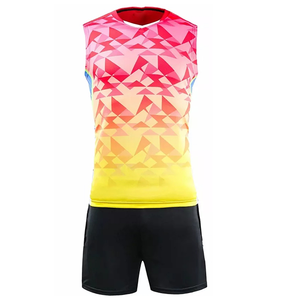 Uniformes de basket-ball personnalisés de qualité supérieure avec des couleurs vibrantes, durables, 100% polyester, respirants et à séchage rapide, vêtements d'équipe pour l'été - Product Image 5