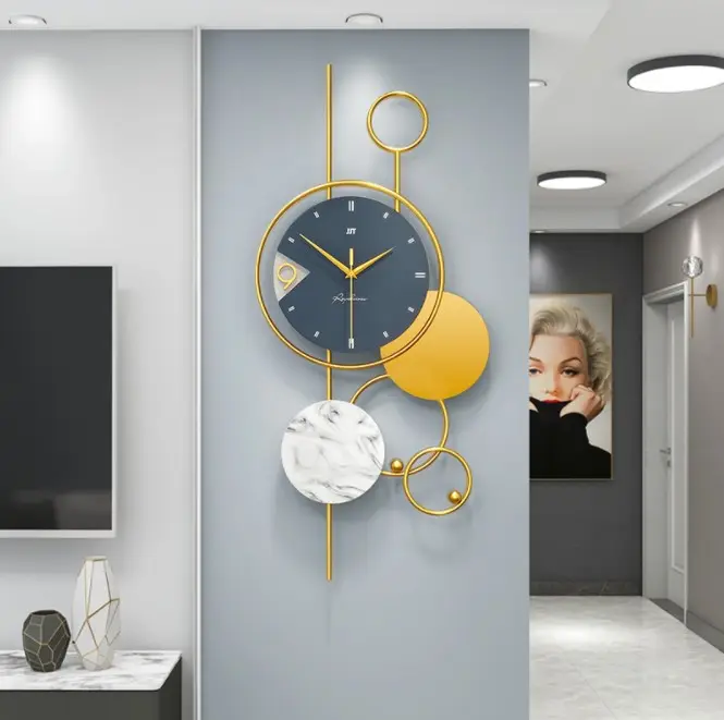 Izle basit modern dekoratif saat duvar Nordic ışık lüks sanat duvar saati moda yaratıcı oturma odası duvar saati