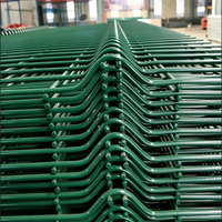 Clôture de sécurité anti-escalade en treillis soudé 3D courbé, revêtement PVC, pour jardin et ferme