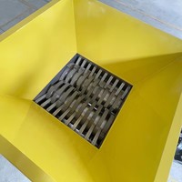 Broyeur industriel de plastique avec chambre robuste soudée pour films, sacs, bouteilles, fûts et déchets plastiques solides