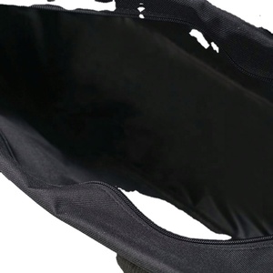 Sacs de sport personnalisés avec logo - Sacs de voyage sportifs personnalisés pour la remise en forme, le yoga et plus encore - Product Image 4