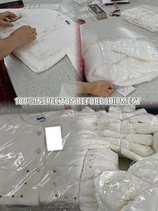 Completo Invernale da Bambina di Alta Gamma con Giacca in Pelliccia Sintetica, Decorazione con Bottoni, Gonna a Tutù in Cotone con Stampa Dolce - Product Image 4