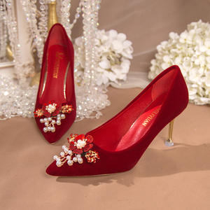 Nouvelles chaussures de <span class=keywords><strong>mariage</strong></span> pour femmes en perles rouges à talons hauts et peu profonds de petite taille - Product Image 4