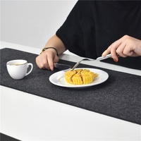 Set de dessous de plat en feutre de laine lavable avec logo personnalisé, pochette à couverts et sous-verres pour table à manger, résistant à la chaleur