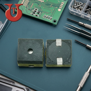 Zumbador Piezoeléctrico UT SMD UTPT1410S Cuadrado de 14.2mm Negro con Orificio y Pestañas Metálicas, Certificado ROHS, Indicador de Alarma - Product Image 3