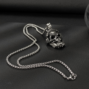 Vintage Punk Acero inoxidable 3D maqueta <span class=keywords><strong>escuchar</strong></span> música auriculares calavera esqueleto colgante gótico collar deslustre joyería gratis - Product Image 4