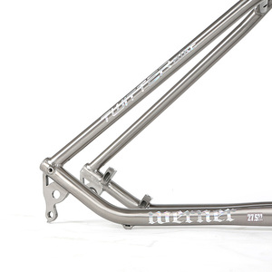 <span class=keywords><strong>Cuadro</strong></span> de Bicicleta de <span class=keywords><strong>Titanio</strong></span> de Alta Gama con Estilo Moderno y Pintura Ligera, <span class=keywords><strong>Cuadro</strong></span> de Bicicleta de <span class=keywords><strong>Titanio</strong></span> 29er a Precio de Fábrica - Product Image 6