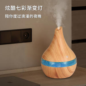Mini humidificateur de bureau à grain de bois, alimenté par USB, à faible bruit, pour la maison, le bureau et la voiture - Product Image 1