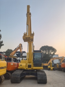 Best Selling Used Komatsu PC210LC Excavator 21 Ton Operating <b>Weight</b> Secondhand Construction <b>Machinery</b> From China - Product Image 3