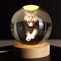 Boule de cristal gravée au laser tigre, veilleuse, lampe à boule de cristal 3D avec base en bois LED
