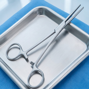 Collier Pince hémostatique manuelle droite dentée en acier inoxydable, instrument chirurgical pour chirurgie générale, certifiée CE Classe I - Product Image 2