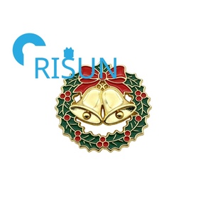 Broches al por mayor <span class=keywords><strong>de</strong></span> dibujos animados navideños: Papá Noel, árbol <span class=keywords><strong>de</strong></span> Navidad, campana, insignias esmaltadas, bonitas insignias <span class=keywords><strong>de</strong></span> bastones <span class=keywords><strong>de</strong></span> caramelo navideños y insignias <span class=keywords><strong>de</strong></span> medias <span class=keywords><strong>de</strong></span> Navidad. - Product Image 4