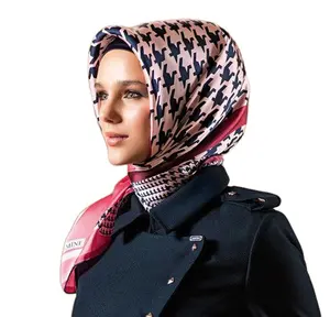 두바이 디자이너의 새로운 스타일 패션 다채로운 도트 패턴 Hijab