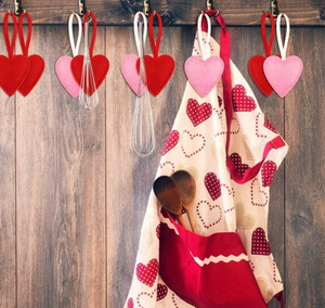 Décorations de la Saint-Valentin en gros, ornements en feutre polyester jetables écologiques en forme de cœur, couleur et taille personnalisées - Product Image 6