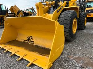 Komatsu Wa380 Wa470 Wa500 Wa600 Chargeuses sur pneus d'occasion Chargeur frontal japonais avec roulement moteur central et composants de pompe en stock - Product Image 2