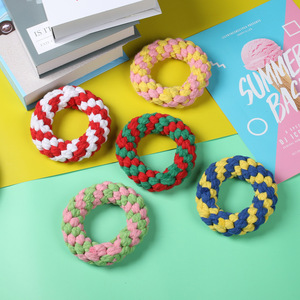 Juguetes de cuerda de algodón con forma de donut, juguete duradero para masticar para perros - Product Image 1