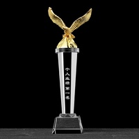 Trophée personnalisé en cristal avec base, design globe aigle doré, base noire, pour souvenirs, médailles et plaques en cristal – Vente en gros