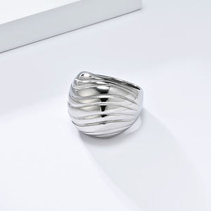 Anillo de acero de titanio brillante exagerado de estilo europeo para mujer, accesorio de moda para fiesta, acero dorado K R967 - Product Image 4