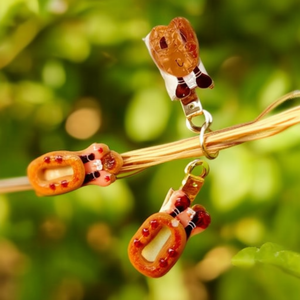 Pince à cheveux Angelina Bread Clip 8 cm en résine, design alimentaire mignon pour femmes et filles, usage quotidien - Product Image 2