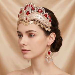 Parure de <span class=keywords><strong>Couronne</strong></span> et Boucles d'Oreilles de Mariée Baroque de Luxe en Cristal, Tiare de Mariage Plaqué Or avec Boucles d'Oreilles à Pompons pour Mariées Musulmanes et Fêtes - Product Image 1