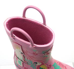 Botas de Lluvia para Niñas YL281, Personalizadas, de Alta Calidad, a Media Pantorrilla, de Goma, Resistentes al Agua - Product Image 3