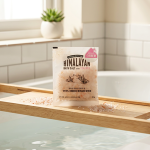 Sel de bain rose de l'Himalaya 60g avec un parfum rafraîchissant d'arbre à thé - Product Image 2