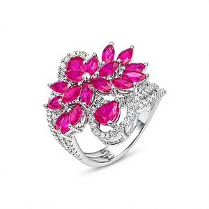 Anillo de Lujo con Rubí y Diamantes en Plata de Ley 925 con Baño de Rodio para Compromiso y Boda - Product Image 1