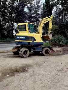 Second <b>Hand</b> Hyundai HY60w 6 Ton Crawler <b>Mini</b> Excavator with Engine & Motor High Operating Efficiency Made in Korea - Product Image 2