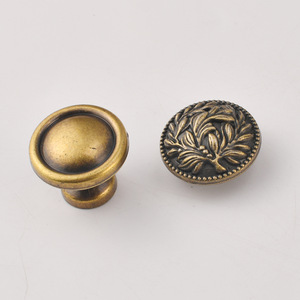 Manija y pomo para muebles, aleación de zinc, redondo, bronce antiguo, cajón, armario, estilo minimalista, duradero - Product Image 2