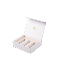 Boîte-cadeau personnalisée de luxe en carton recyclable imperméable en forme de livre avec fermeture magnétique pour parfums et cosmétiques